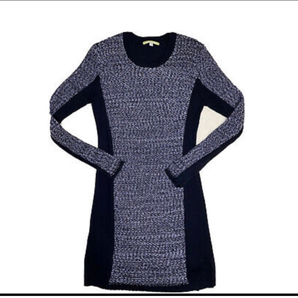 83 Gianni Bini Long sleeved Sweater Dress. SzL